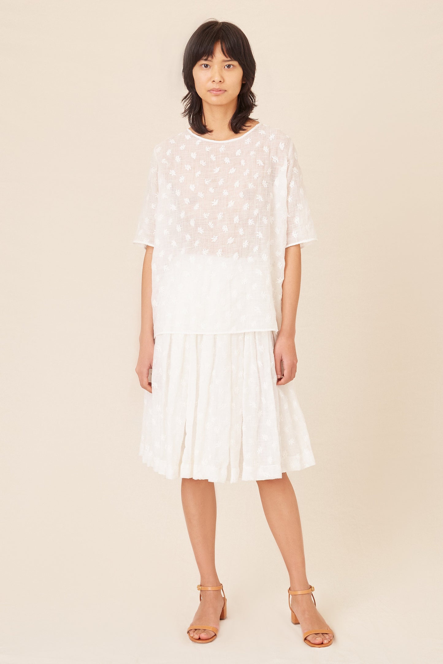 Floral Embroidered Linen Short Sleeve Blouse - White