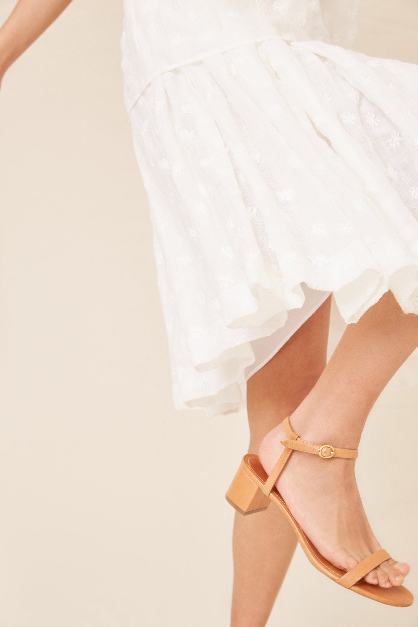 Floral Embroidered Linen Short Sleeve Blouse - White