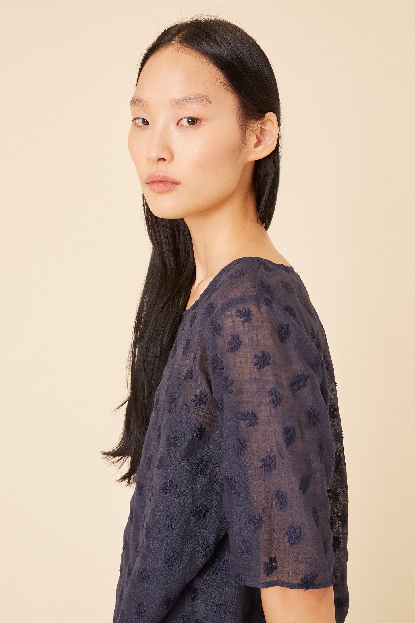 Floral Embroidered Linen Short Sleeve Blouse - Blu