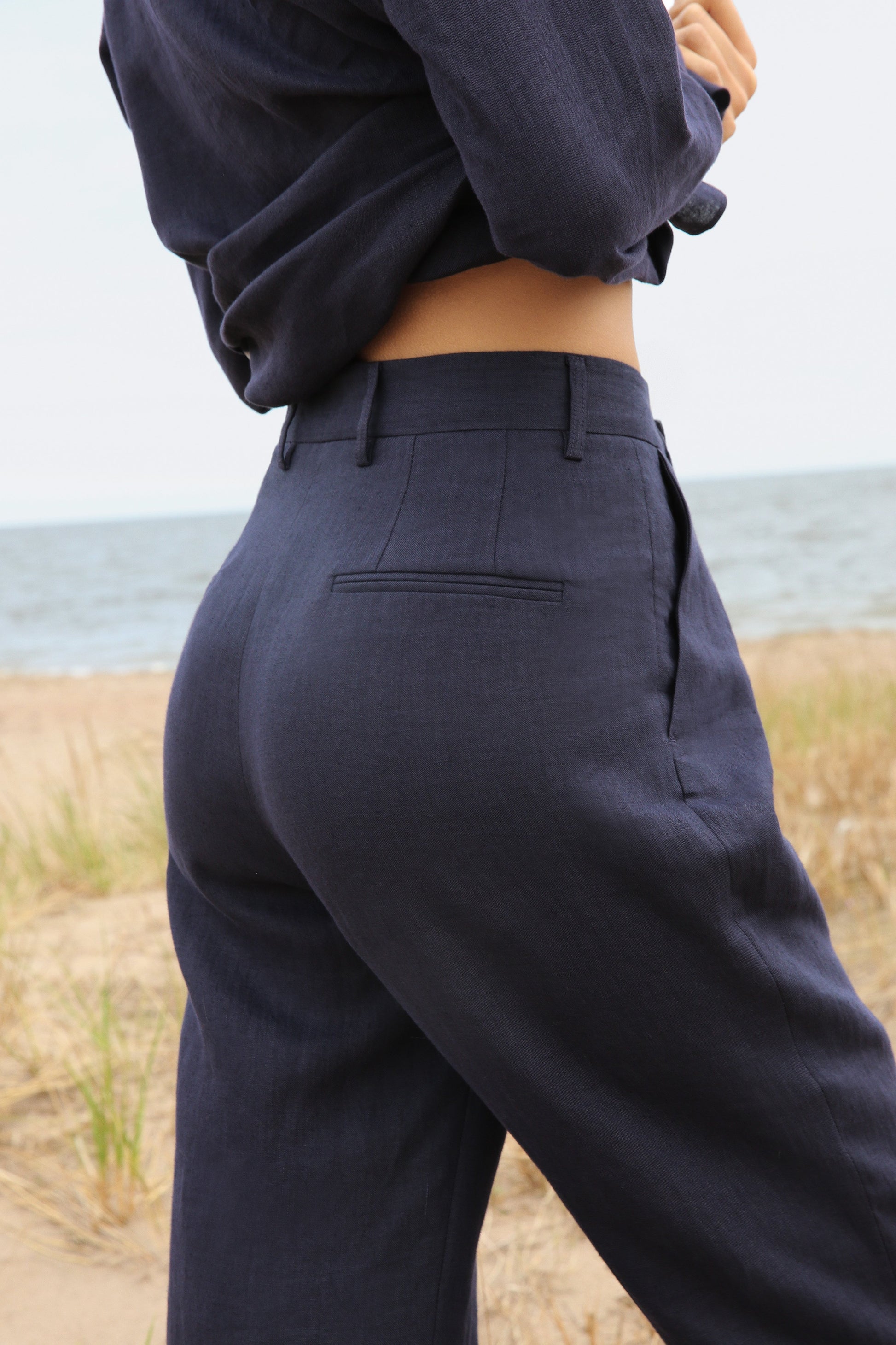 Italian linen navy straight pant.